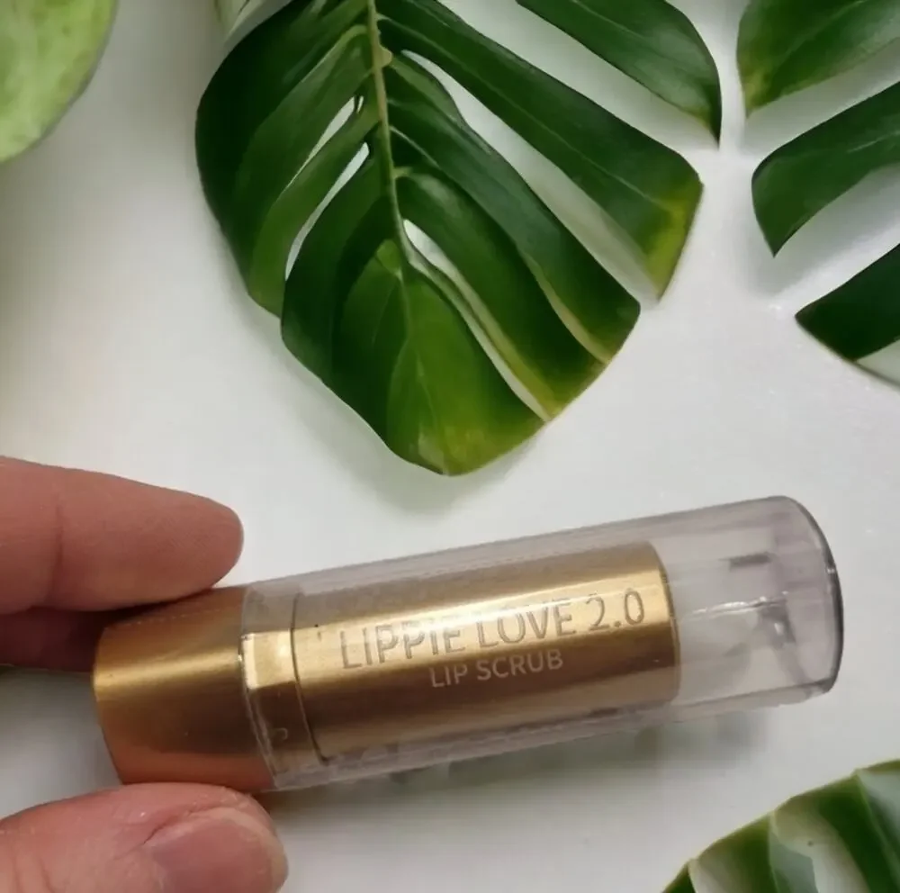 Manna Kadar Beauty Lippie Love 2.0 Lip Scrub NEW